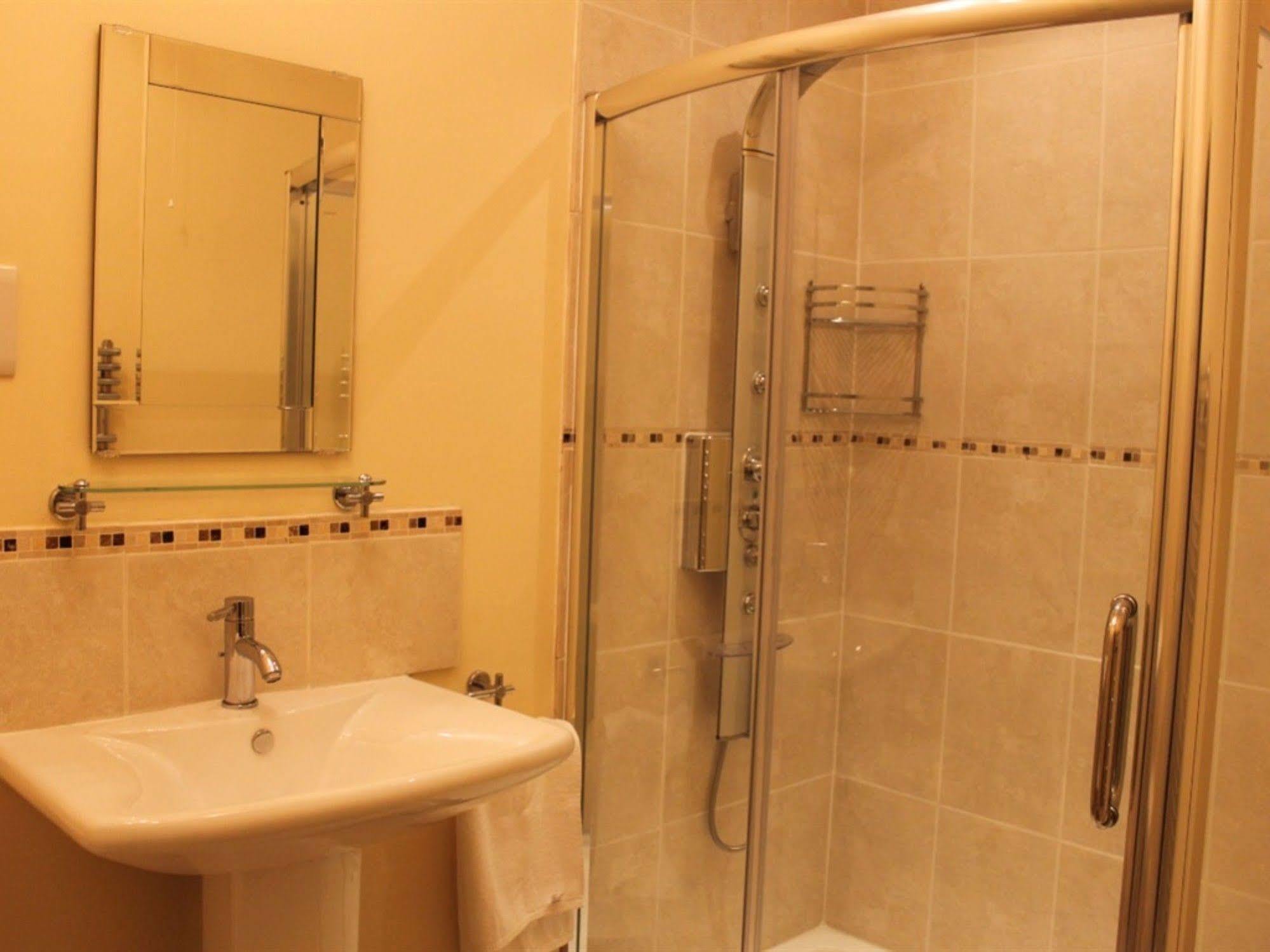 Bed and Breakfast Barton House Матлок Екстер'єр фото